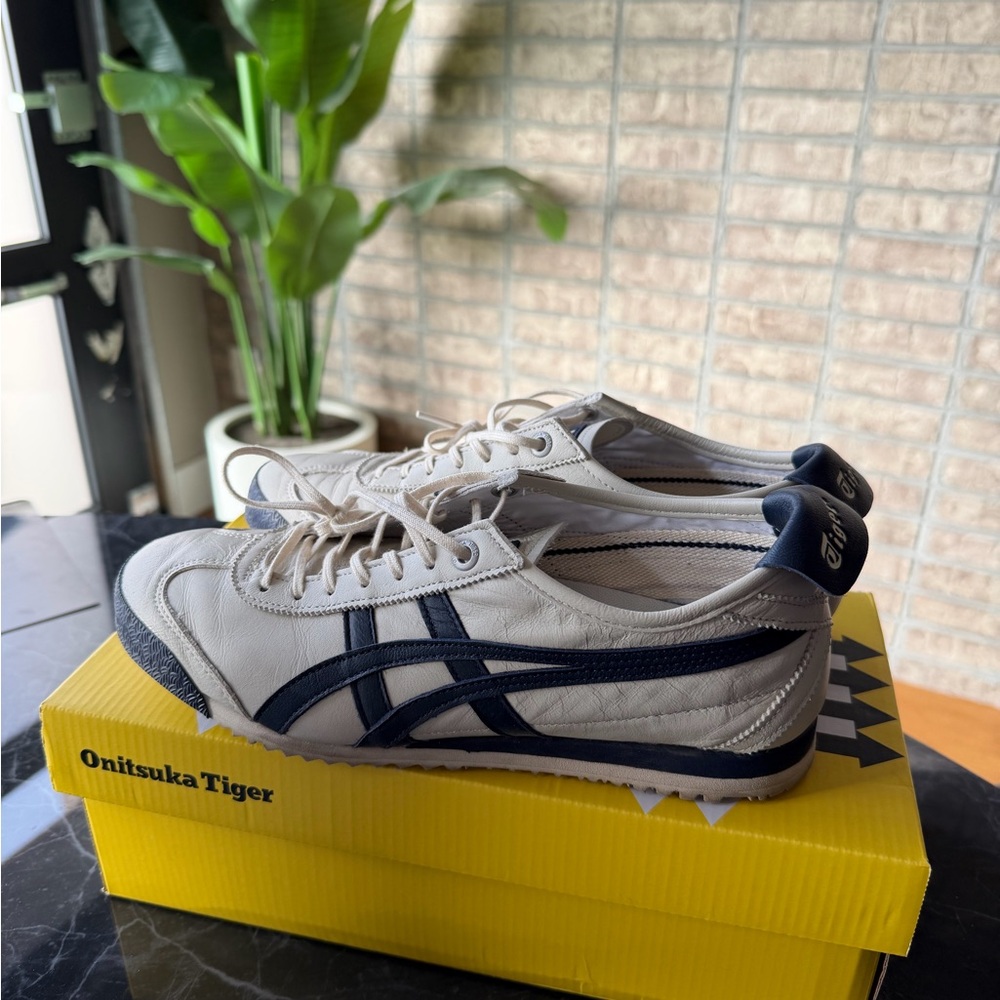 *SOLD* Onitsuka Tiger Mexico 66 SD